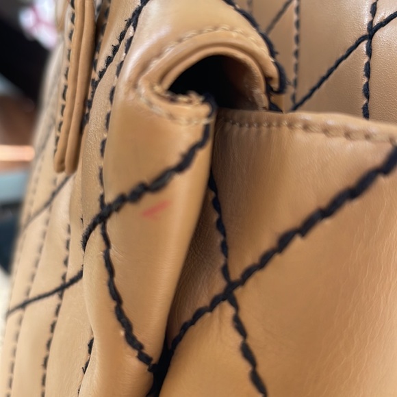 Chanel stitch with card and dust bag. - Picture 6 of 8